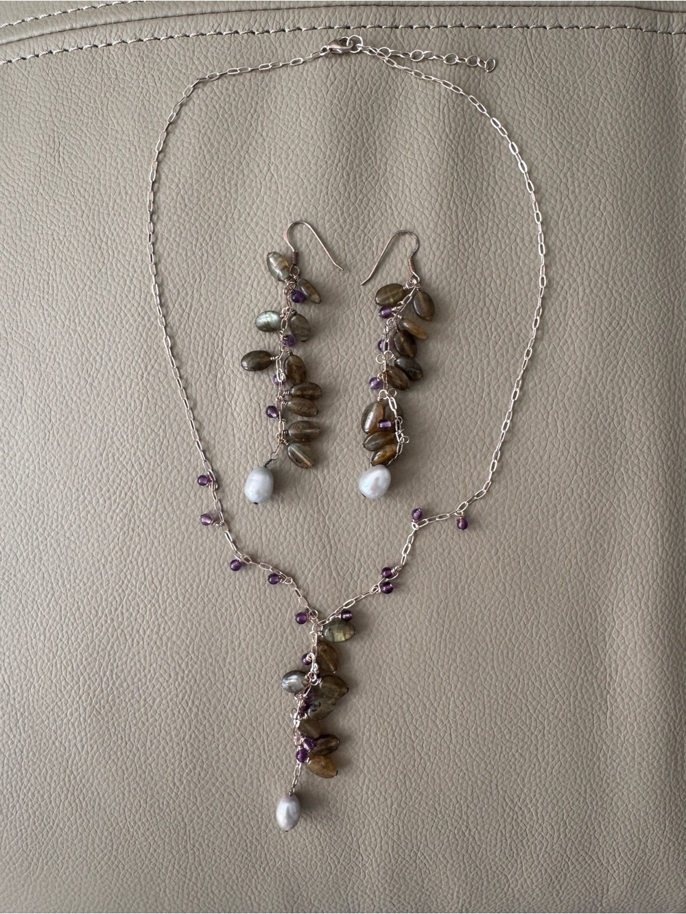 Semi-gemstone necklace and earrings set